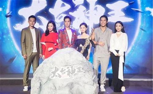 吃瓜神进娱乐圈,从瓜田到娱乐圈的华丽转身