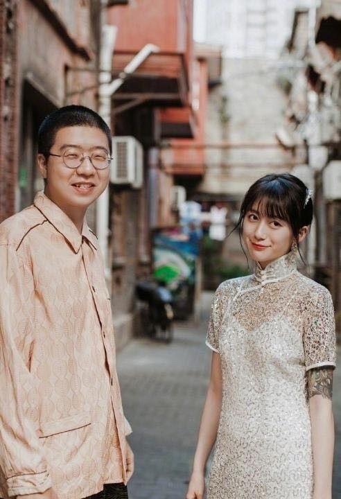 娱乐圈经常有吃瓜的人吗,瓜田李下，揭秘“吃瓜群众”的狂欢世界