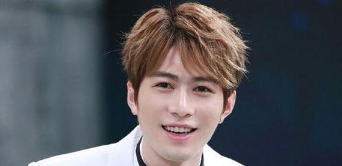 娱乐吃瓜男明星,揭秘吃瓜男明星背后的故事