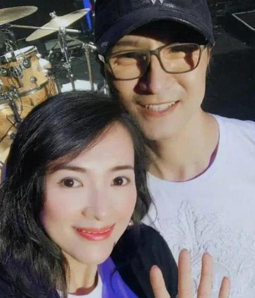 香港娱乐圈吃瓜是谁啊视频,吃瓜视频背后的神秘人物